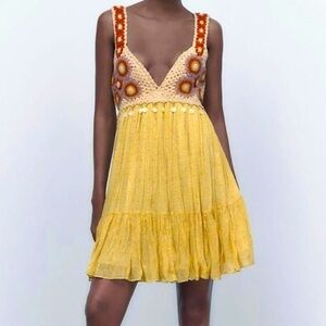 Zara limited edition crochet dress in yellow - Large